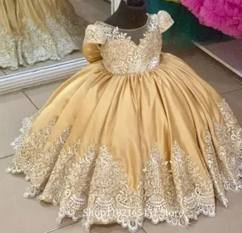 2023 Altın Çiçek Kız Elbise Dantel Aplikler Bow Noel Abiye giyim Doğum Günü Partisi Toddler Düğün Çiçekleri Pageant Elbise