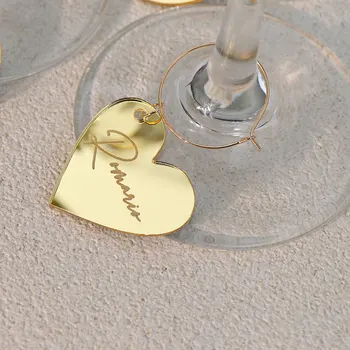 Kişiselleştirilmiş İçecek Etiketleri Yuvarlak şarap bardağı Takılar Akrilik Etiket Özel Yer Kartları Kalp İçecek İşaretleyiciler Hediye Etiketleri Parti Düğün İşareti