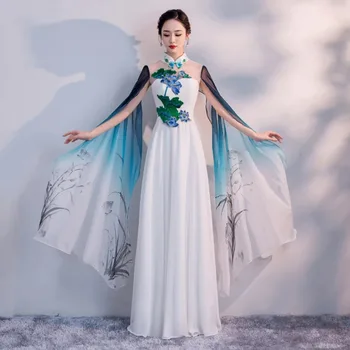 Yeni Bayanlar Geliştirilmiş Çin Cheongsam Seksi Uzun model Gösterisi Elbise Otomatik Gösterisi Elbiseler Moda Kadın Cantata Performans elbise Maxi
